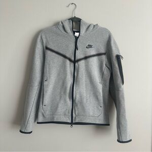 Women’s S Nike Heather Gray Full-Zip Sweatshirt with Hood & Pockets, Athleisure